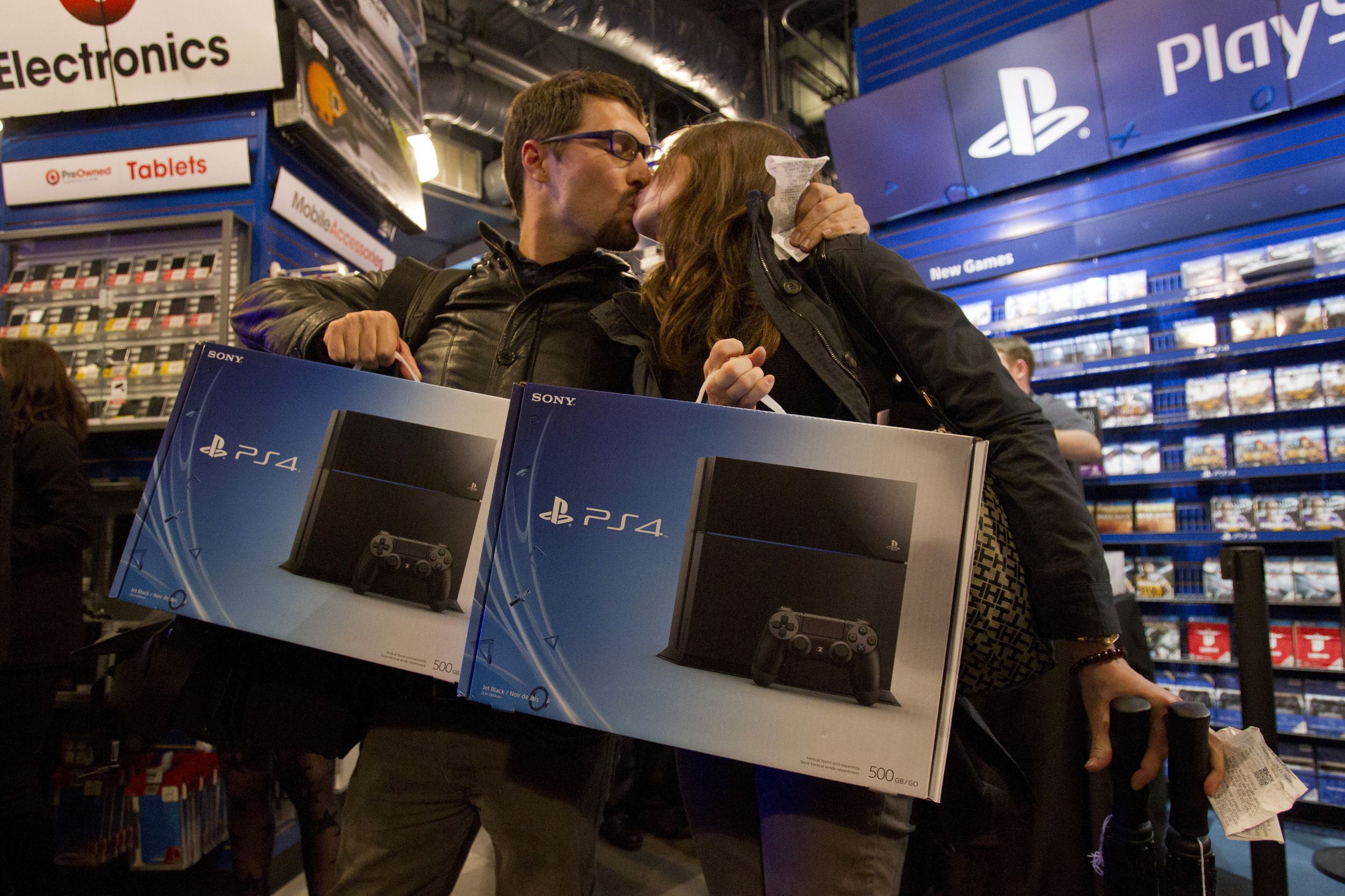 Продажи Sony PlayStation 4 превысили 7 миллионов